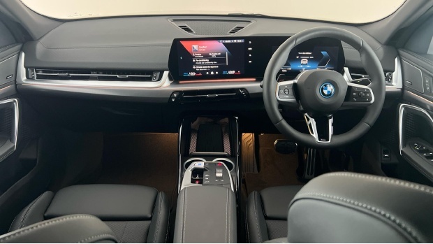 BMW iX2 30 66.5Kwh Shadow Edition Xdrive 5-Door 11Kw Grey #4