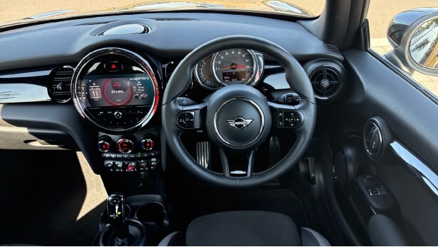 Mini Hatch Cooper Sport Steptronic Euro 6 LG22XVB Black #5
