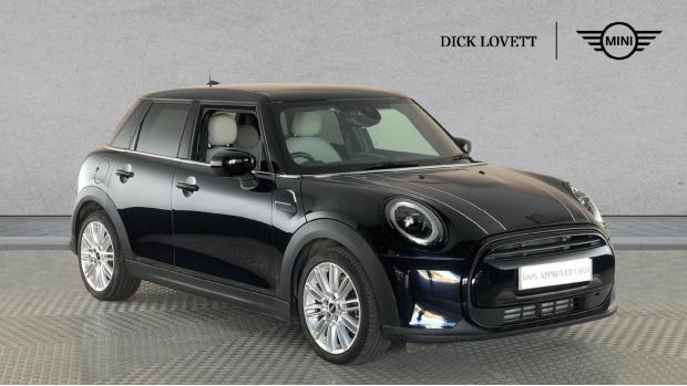 Mini Hatch Cooper Exclusive Euro 6 Black