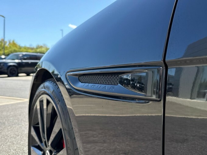 Jaguar XE 2.0 P250i R-dynamic Hse Black Saloon Au Grey #20