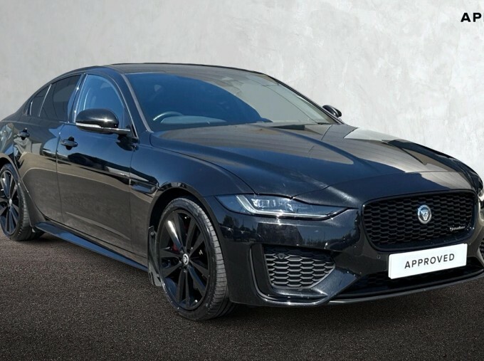Jaguar XE 2.0 D200 Mhev R-dynamic Hse Black Euro 6 4-Do Black