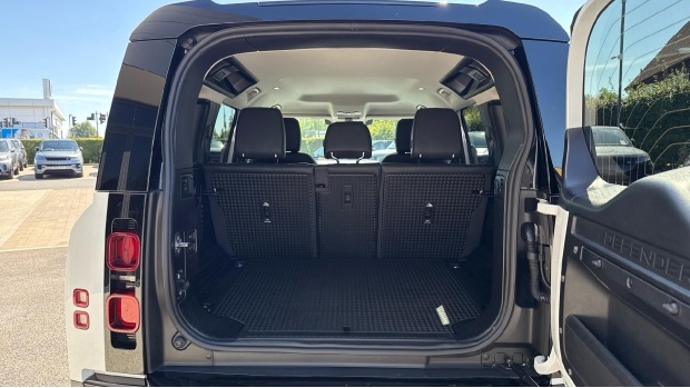 Land Rover Defender 110 Land Rover Defender 110 3.0 D300 Hard Top X-dynami Grey #10