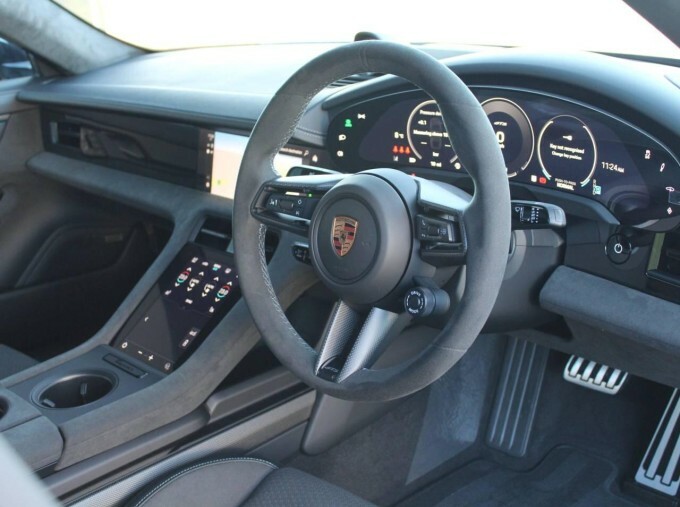 Porsche Taycan Taycan Limousine Black #4