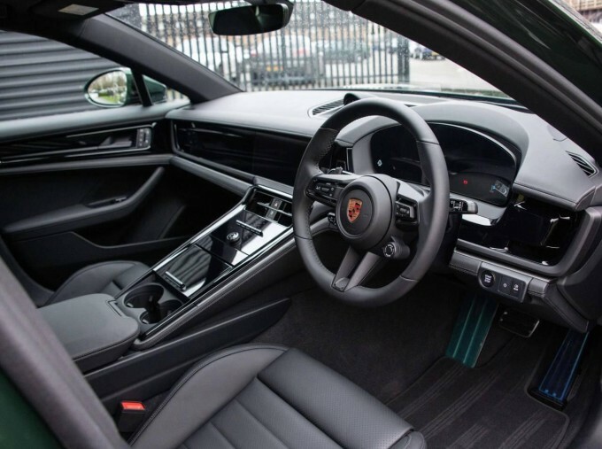 Porsche Panamera Panamera Limousine Unlisted Green #4
