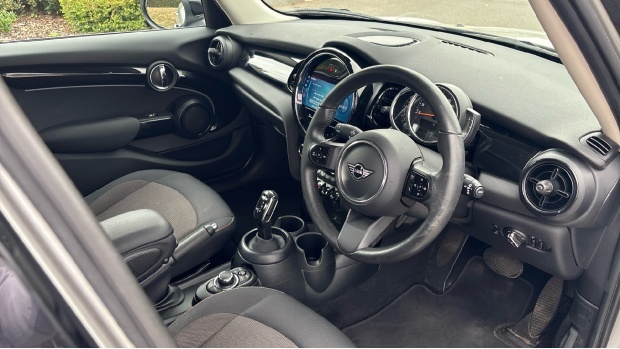Mini Hatch Cooper Classic Steptronic Euro 6 WM72HXO Silver #6