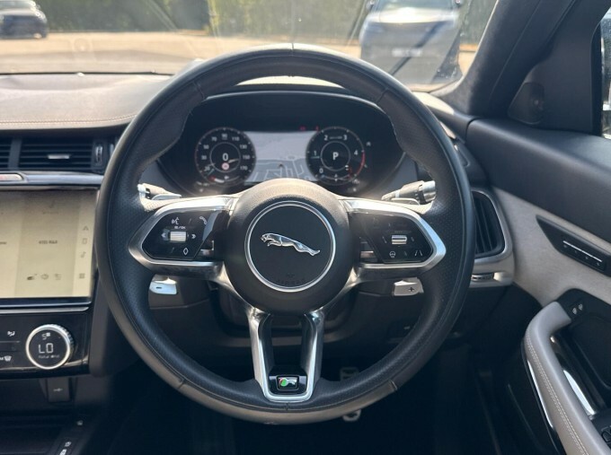 Jaguar E-Pace 1.5 P300e R-dynamic S Silver #15