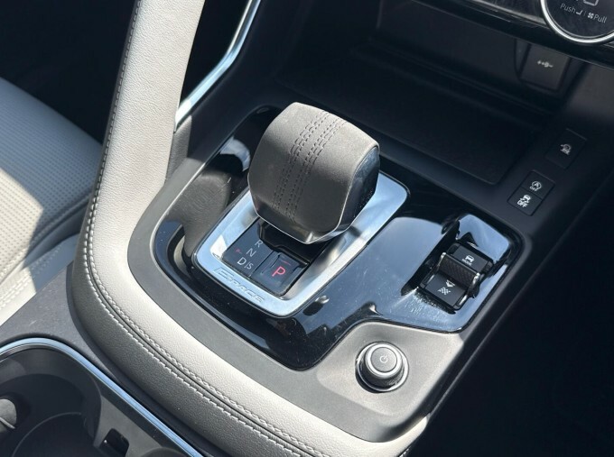 Jaguar E-Pace 1.5 P300e R-dynamic S Silver #13
