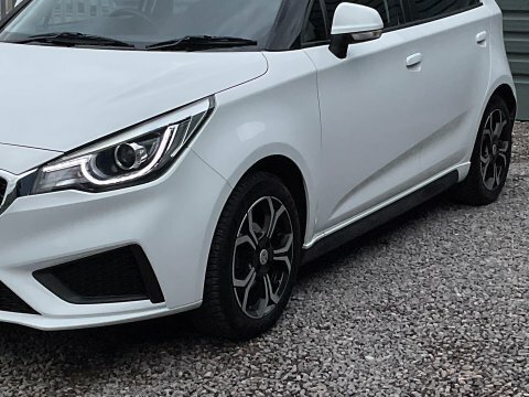 MG MG3 1.5 Vti-tech Excite SY73VLL White #5