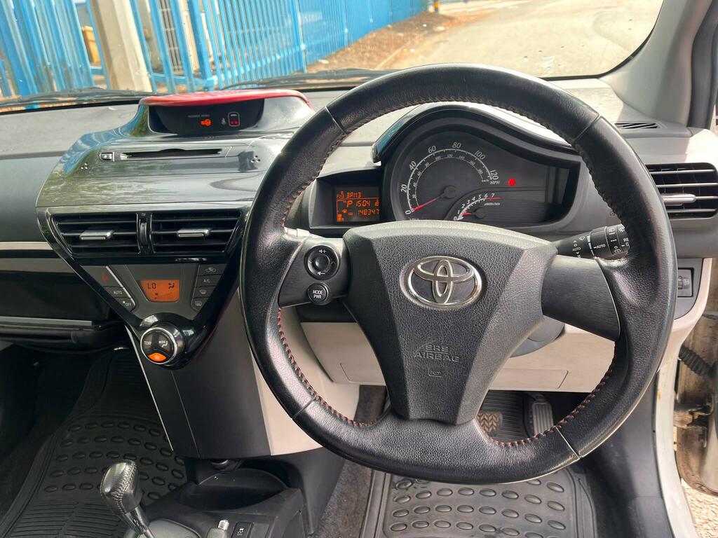 Toyota IQ 1.0 Vvt-i Hatchback Orange #38