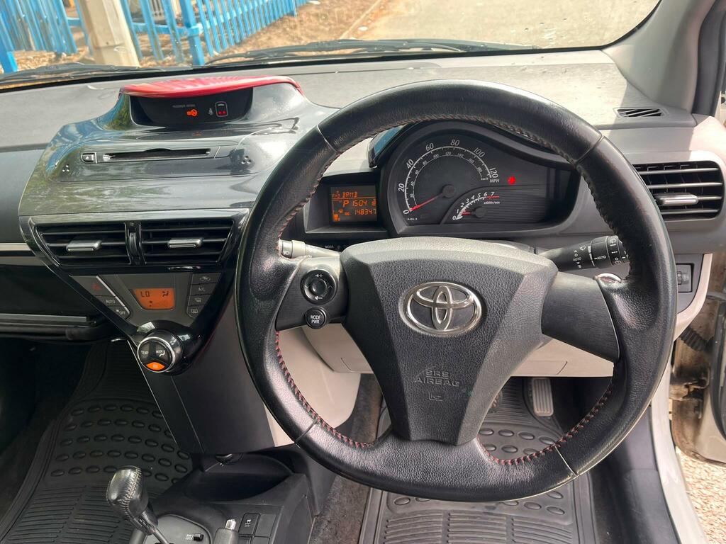 Toyota IQ 1.0 Vvt-i Hatchback Orange #39