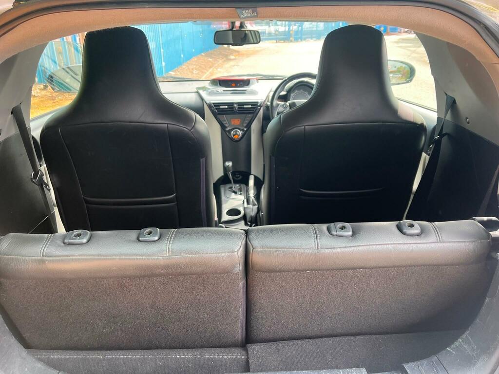 Toyota IQ 1.0 Vvt-i Hatchback Orange #37