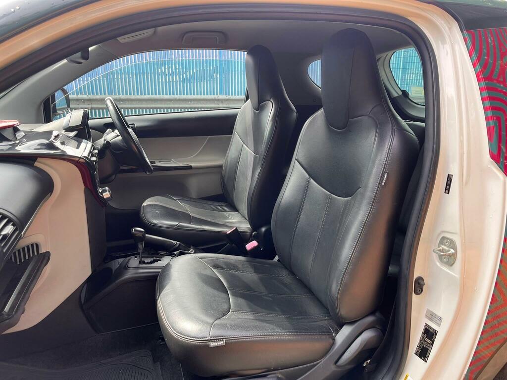 Toyota IQ 1.0 Vvt-i Hatchback Orange #41