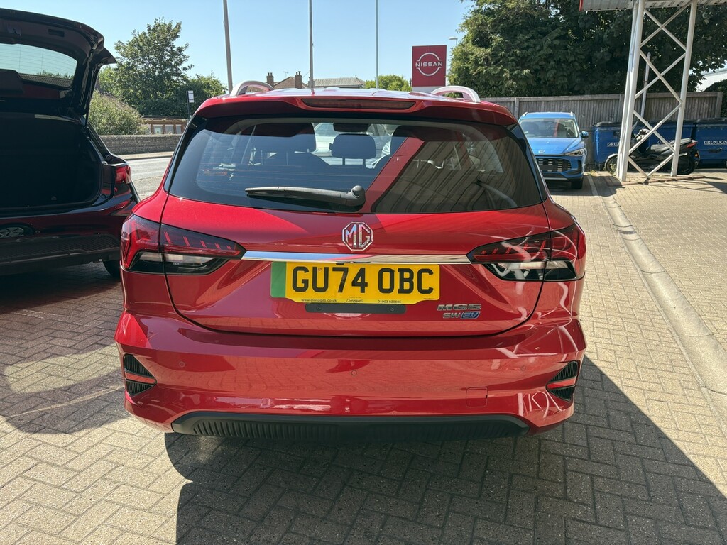 MG MG5 61.1Kwh Se Long Range Estate 15 GU74OBC Red #3