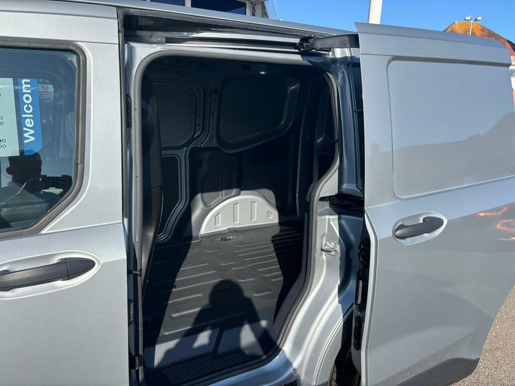 Ford Transit Courier 43Kwh Trend Panel Van Swb 136 P Silver #5