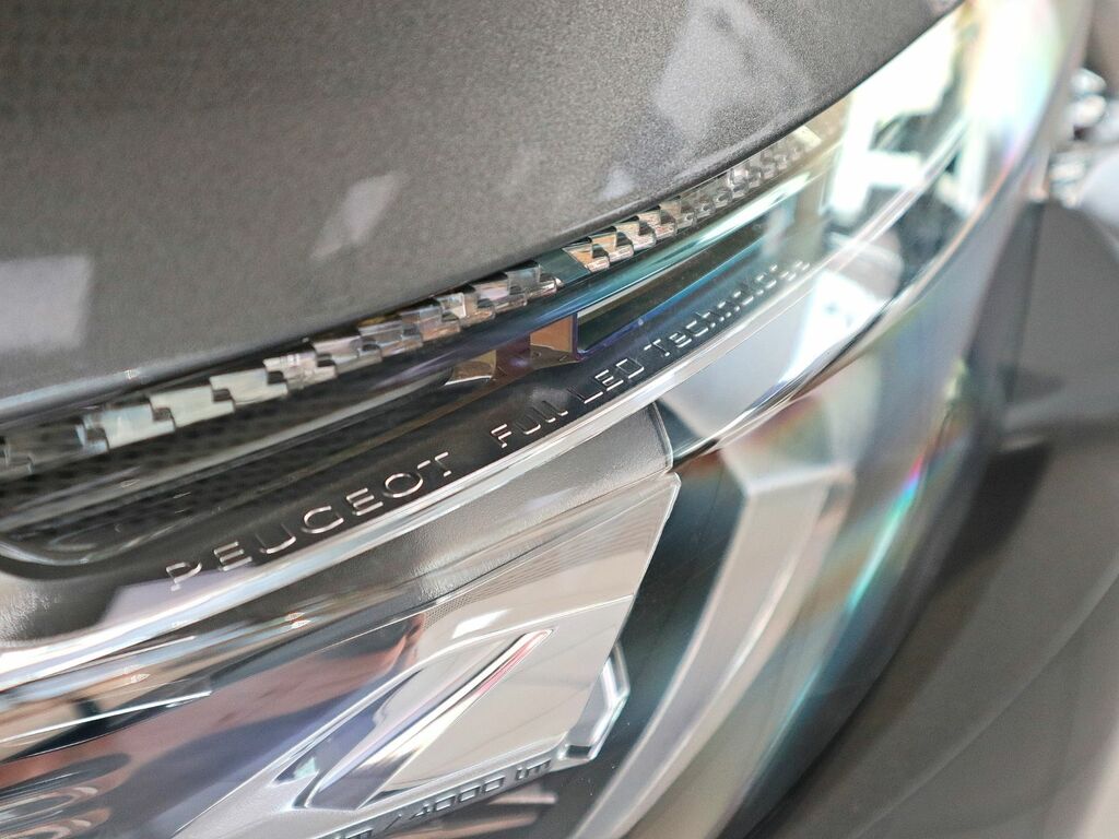 Peugeot 3008 1.2 Gt Line Puretech Black #6