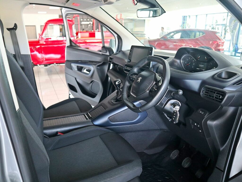 Peugeot Rifter 1.2 Allure Standard Puretech Grey #3