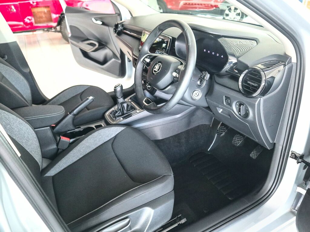 Skoda Fabia 1.0 Se Comfort Tsi Silver #3