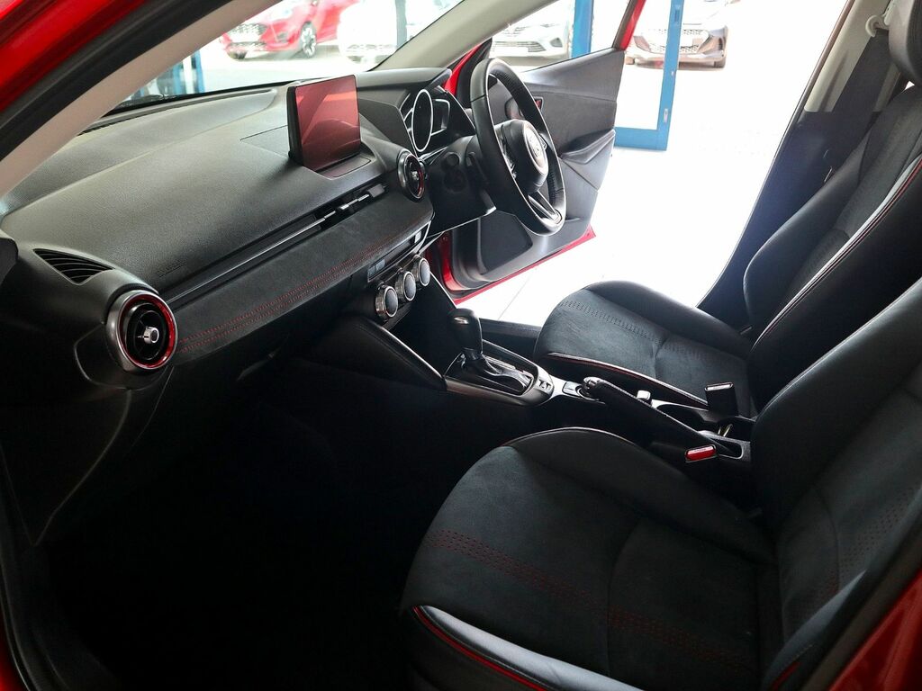 Mazda 2 1.5 Homura Aka Skyactiv-g Red #4