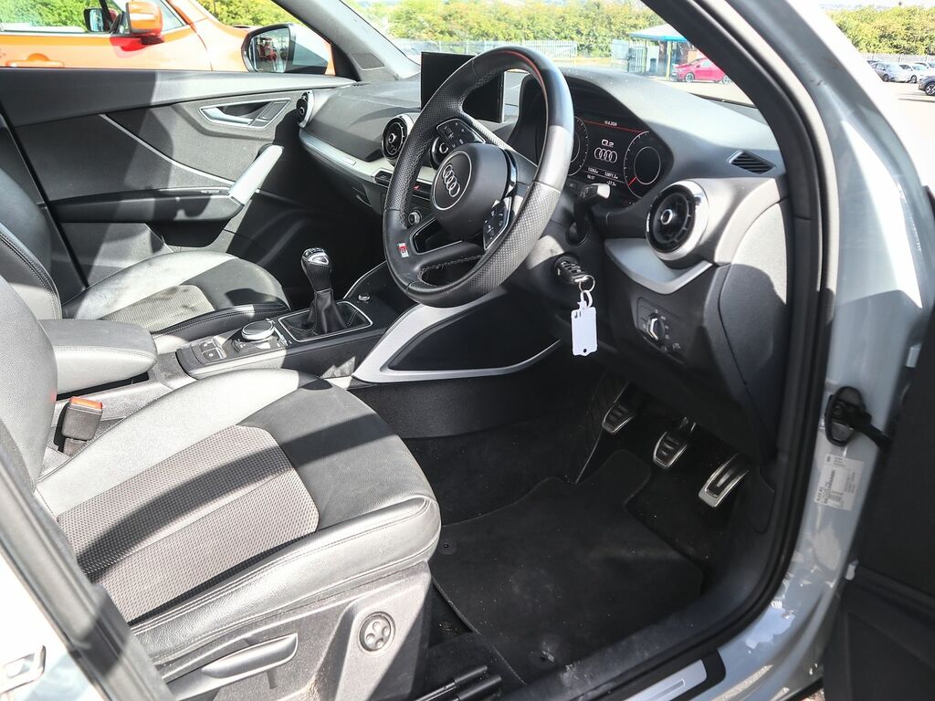 Audi Q2 S Line 35 Tfsi Grey #3