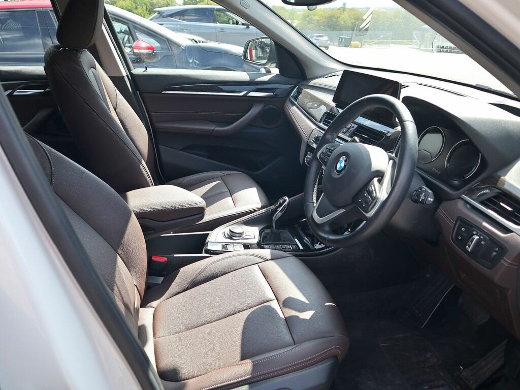 BMW X1 Xdrive20i Xline White #3