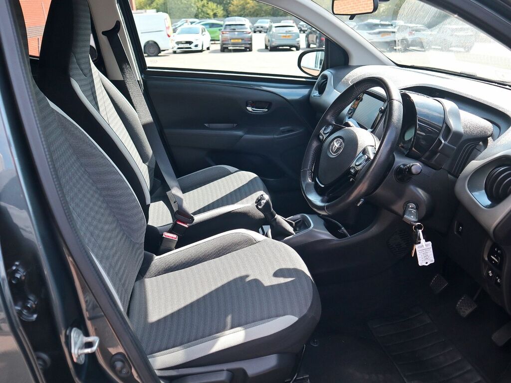 Toyota Aygo X X-trend Tss Vvt-i Grey #3