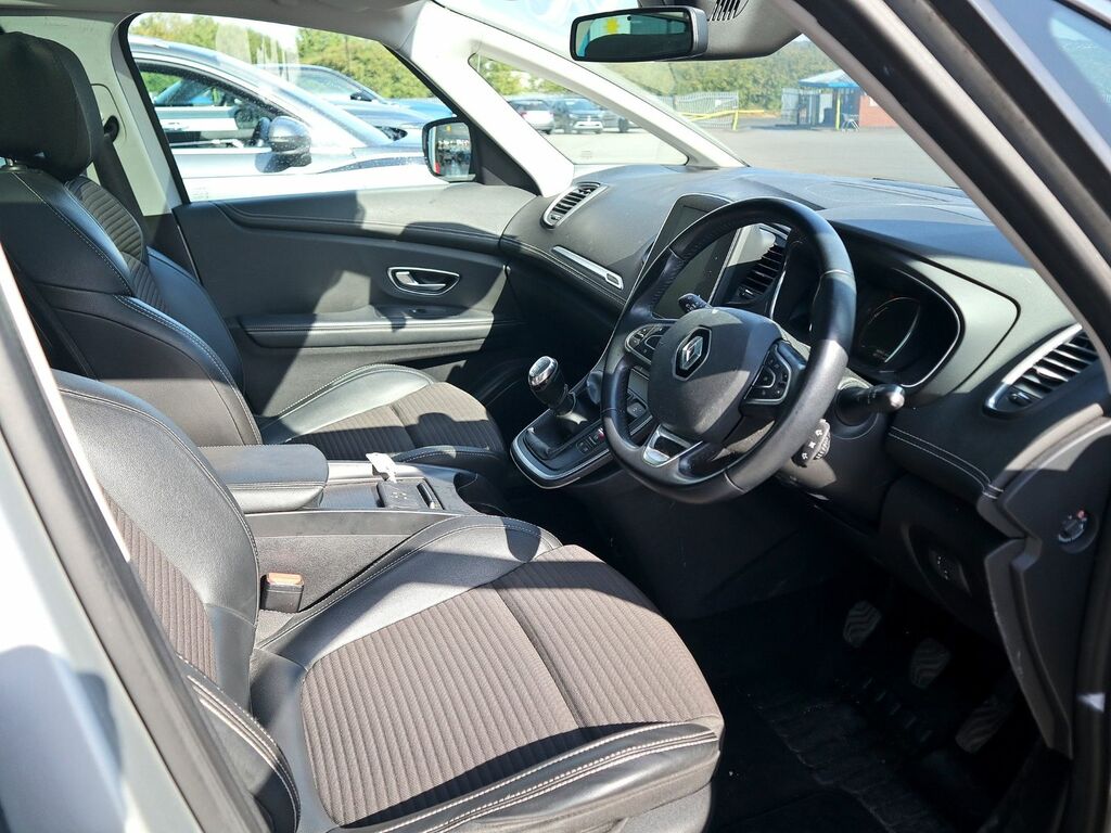 Renault Grand Scenic Dynamique S Nav Dci Black #3