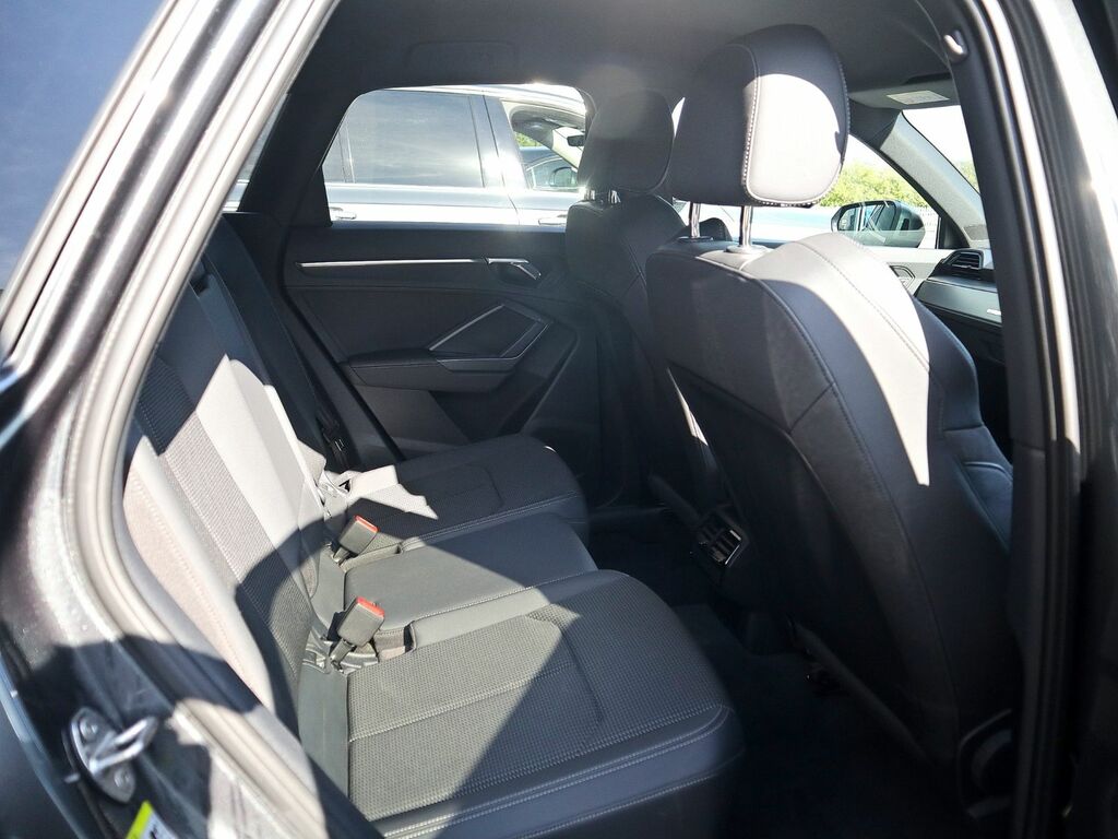 Audi Q3 S Line 35 Tfsi S Tronic Grey #4