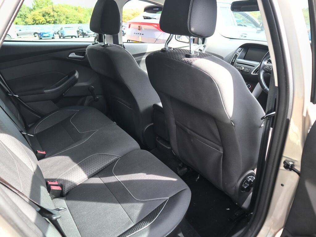 Ford Focus Zetec Tdci Silver #4