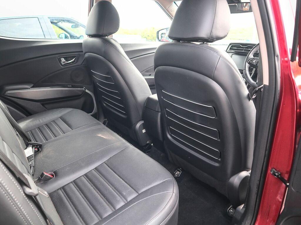 SsangYong Tivoli Ultimate T Red #4