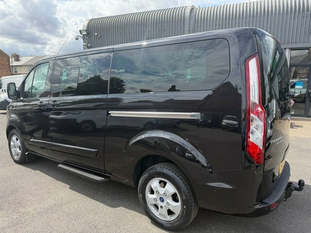 Ford Tourneo Custom 2.2 300 Tdci Limited Black #3