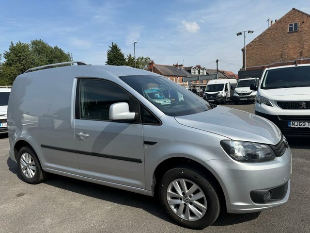 Volkswagen Caddy 1.6 Tdi C20 Highline Silver #2