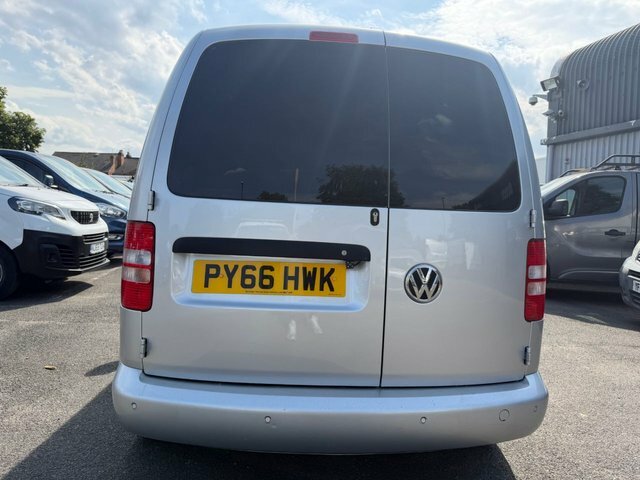 Volkswagen Caddy 1.6 Tdi C20 Highline Silver #4