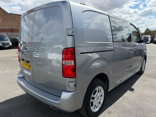 Vauxhall Vivaro Vivaro 2.0 Turbo D 3100 Sportive Crew Van L1 H1 Eu Grey #30