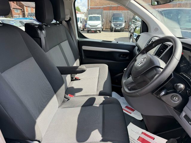 Vauxhall Vivaro Vivaro 2.0 Turbo D 3100 Sportive Crew Van L1 H1 Eu Grey #9