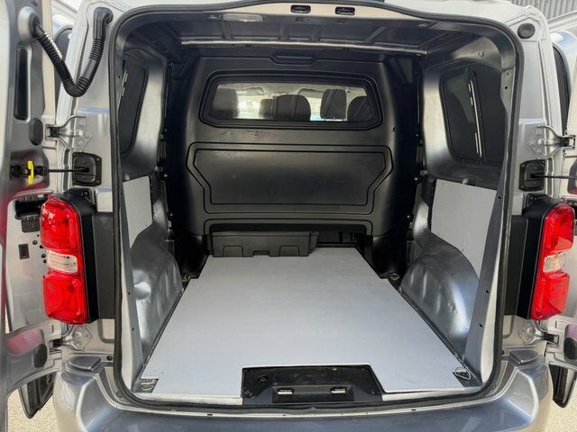 Vauxhall Vivaro Vivaro 2.0 Turbo D 3100 Sportive Crew Van L1 H1 Eu Grey #26