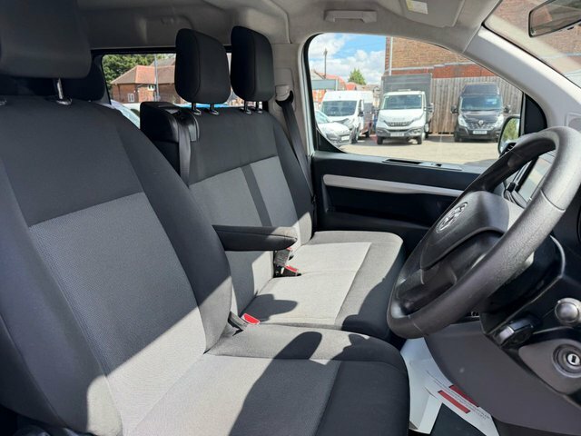 Vauxhall Vivaro Vivaro 2.0 Turbo D 3100 Sportive Crew Van L1 H1 Eu Grey #19