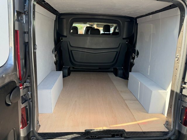 Renault Trafic 2015 1.6 Dci Energy 29 Sport Crew Van Lwb Euro 5 Silver #26