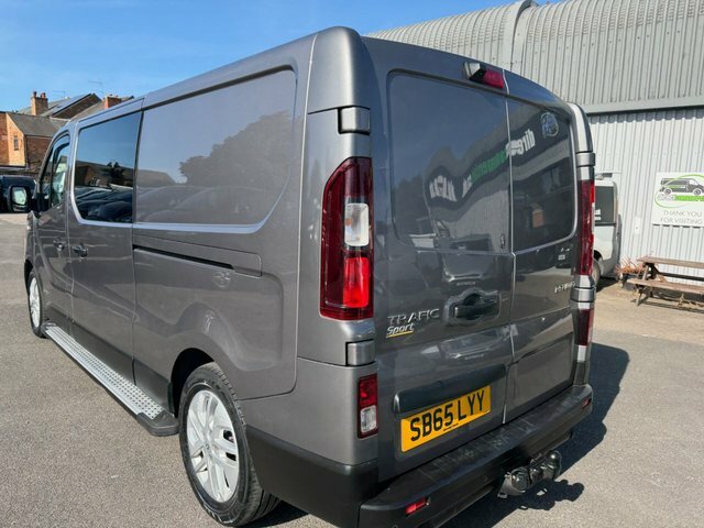 Renault Trafic 2015 1.6 Dci Energy 29 Sport Crew Van Lwb Euro 5 Silver #32