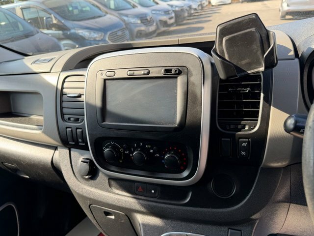 Renault Trafic 2015 1.6 Dci Energy 29 Sport Crew Van Lwb Euro 5 Silver #11