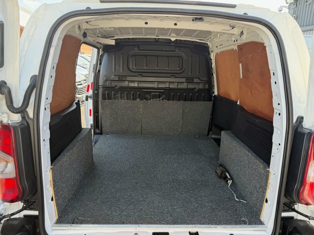 Vauxhall Combo 1.6 Turbo D 2000 BR19KCE White #5