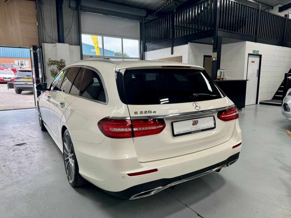 Mercedes-Benz E Class 2.0 E 220 D Amg Line Premium KU68LHC White #5
