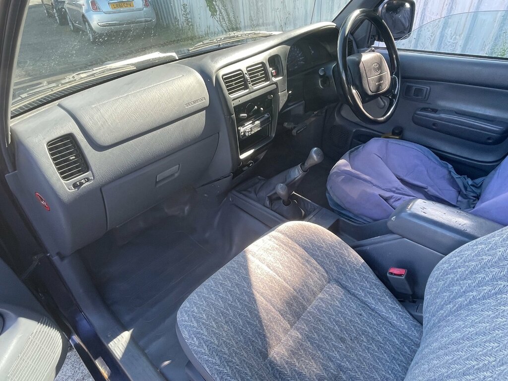 Toyota HILUX Pickup 2dr Diesel Manual Red #21