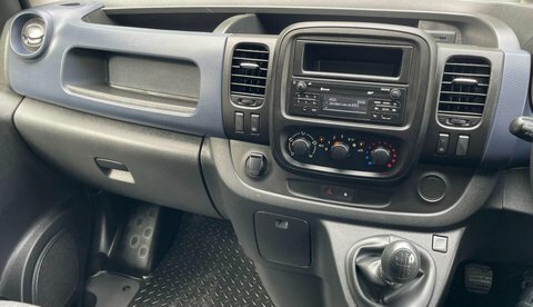 Vauxhall Vivaro 1.6L L1h1 2700 Sportive Silver #31