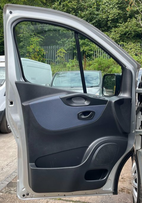 Vauxhall Vivaro 1.6L L1h1 2700 Sportive Silver #34