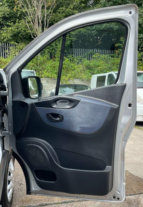 Vauxhall Vivaro 1.6L L1h1 2700 Sportive Silver #25