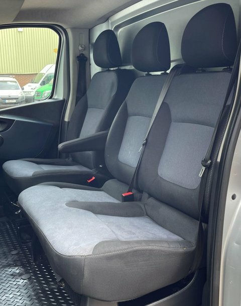 Vauxhall Vivaro 1.6L L1h1 2700 Sportive Silver #36