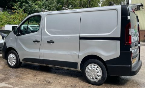 Vauxhall Vivaro 1.6L L1h1 2700 Sportive Silver #15