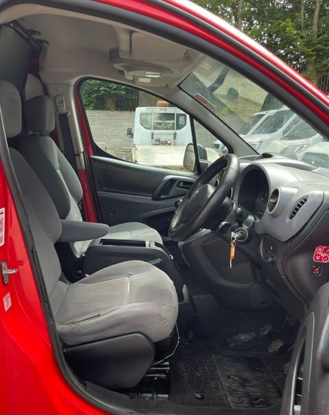 Peugeot Partner 750 Se 1.6 E-hdi 92 Van Blue #24
