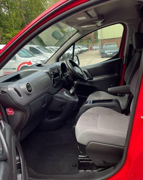 Peugeot Partner 750 Se 1.6 E-hdi 92 Van Blue #33