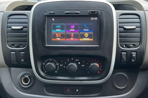 Renault Trafic 2016 1.6 Dci Energy 29 Sport Nav Lwb Standard Roof Silver #36